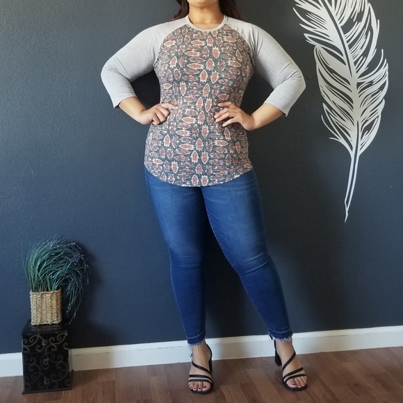 LulaRoe Baseball Top - Picture 2 of 7